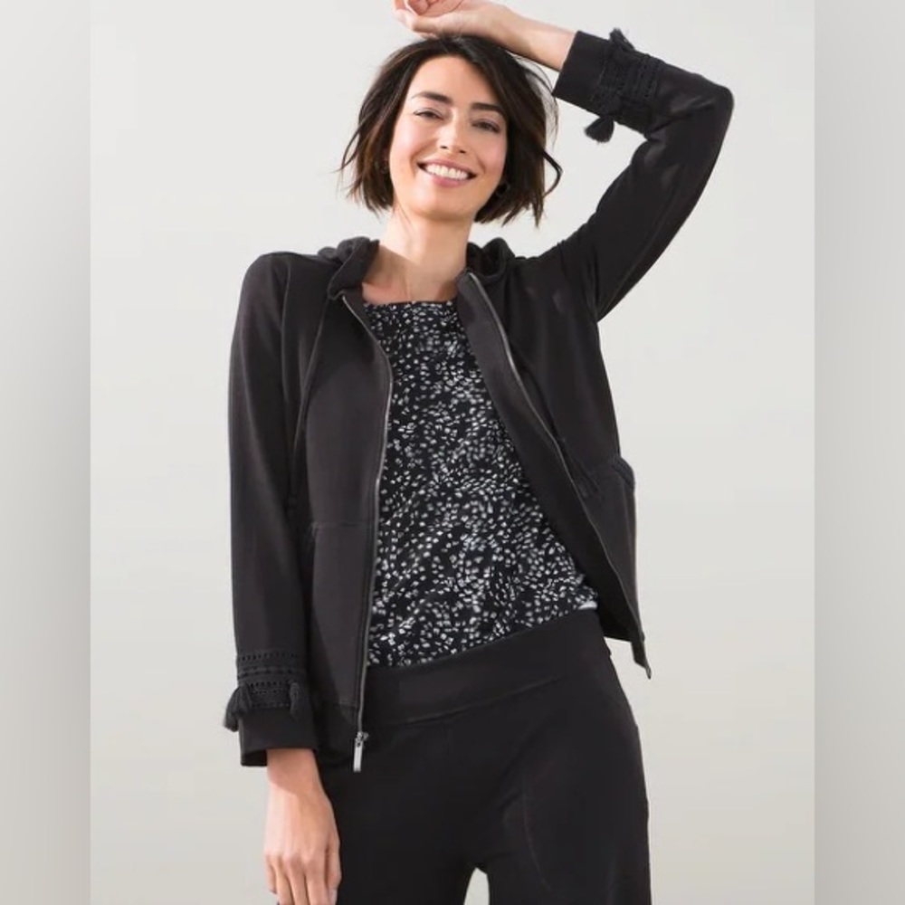 NWT Chico’s Zenergy Tassel Trim Black Jacket SZ M Subtle Boho Modern Athleisure